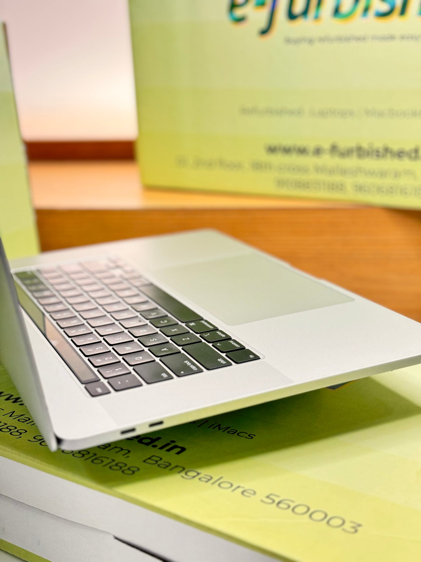 REFURBISHED Macbook Pro A2141 2020-2021 (i9/32gb/1TB/1 Year/8GB Graphics/Touchbar/16" Retina)