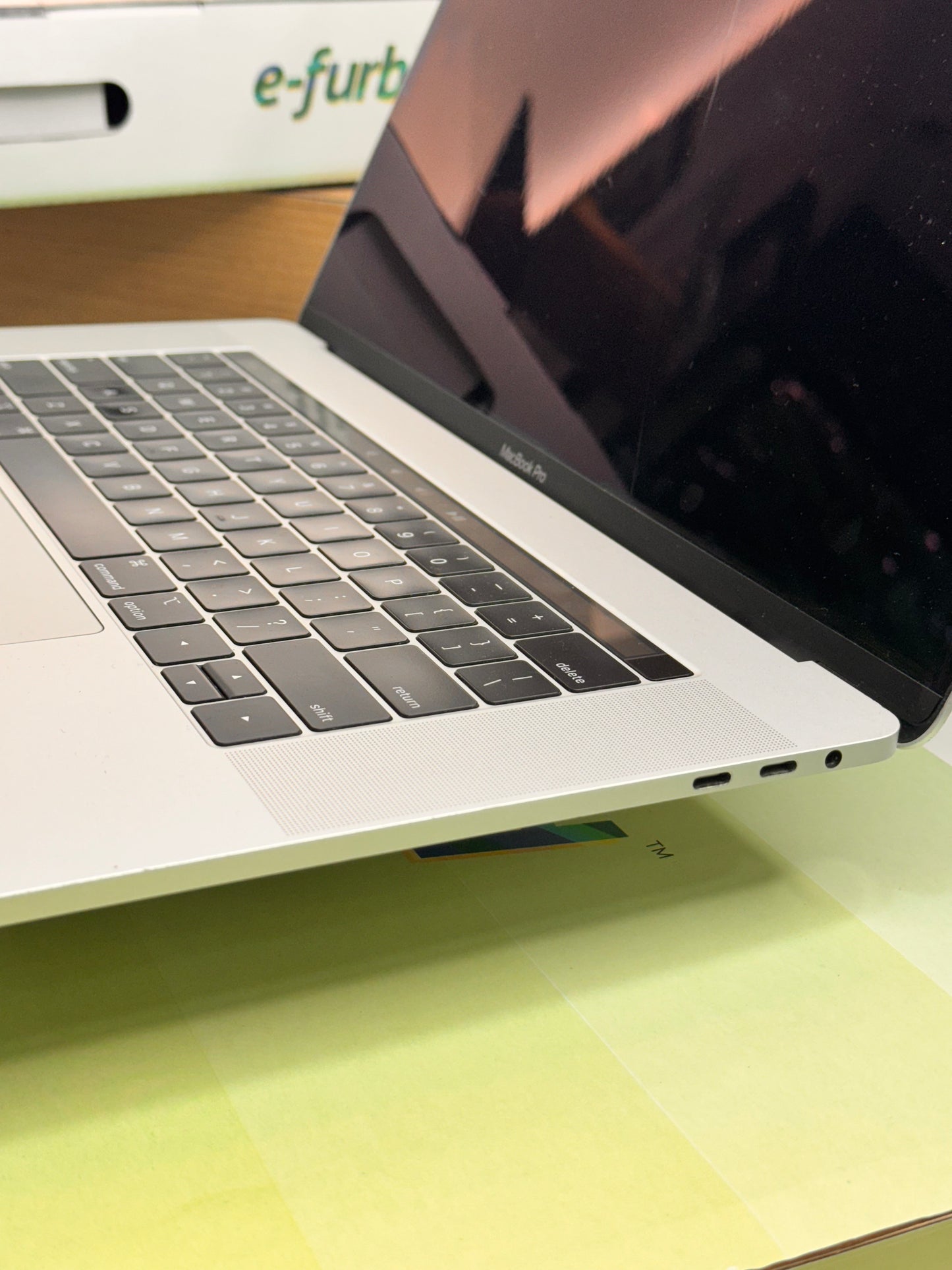 REFURBISHED Macbook Pro A1707 2017 (i7/16gb/512GB/2GB AMD Graphics/1 Year/Toucbar/15" Retina)