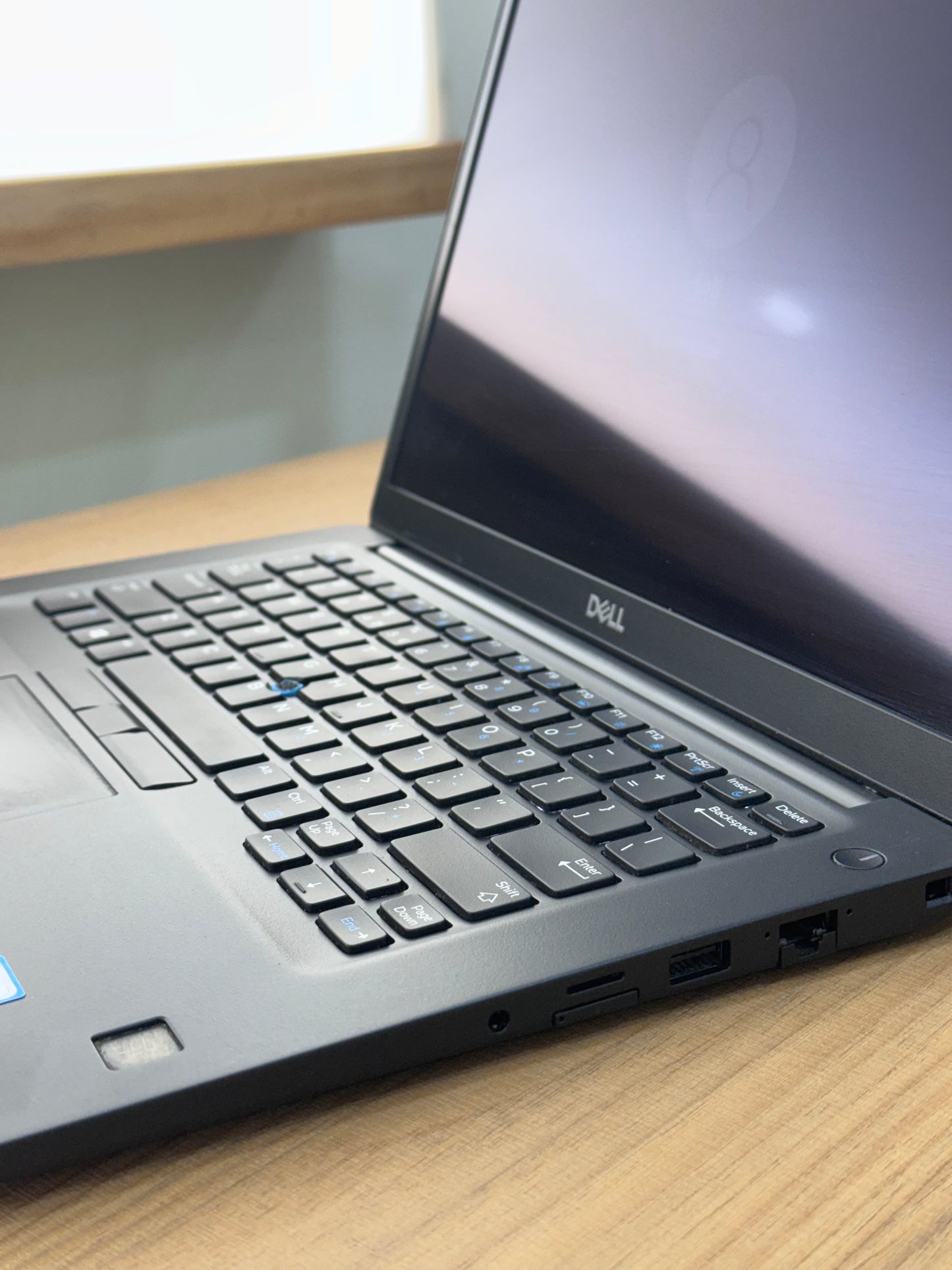Refurbished Dell Latitude 7490 (Core i7 8th GEN/ 14"/1 Year Warranty)