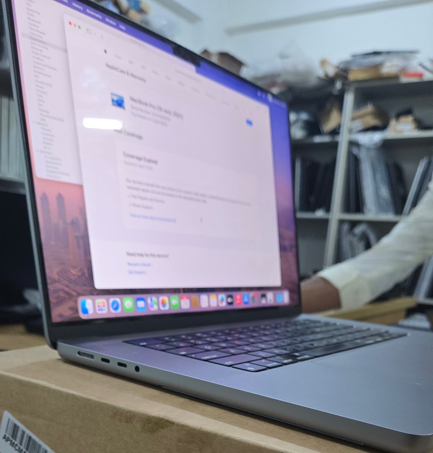 Used Macbook Pro A2485 2021-2022 (M1 MAX/32gb/1TB/1 Year/16.2" Liquid Retina/1 Year Waarranty)