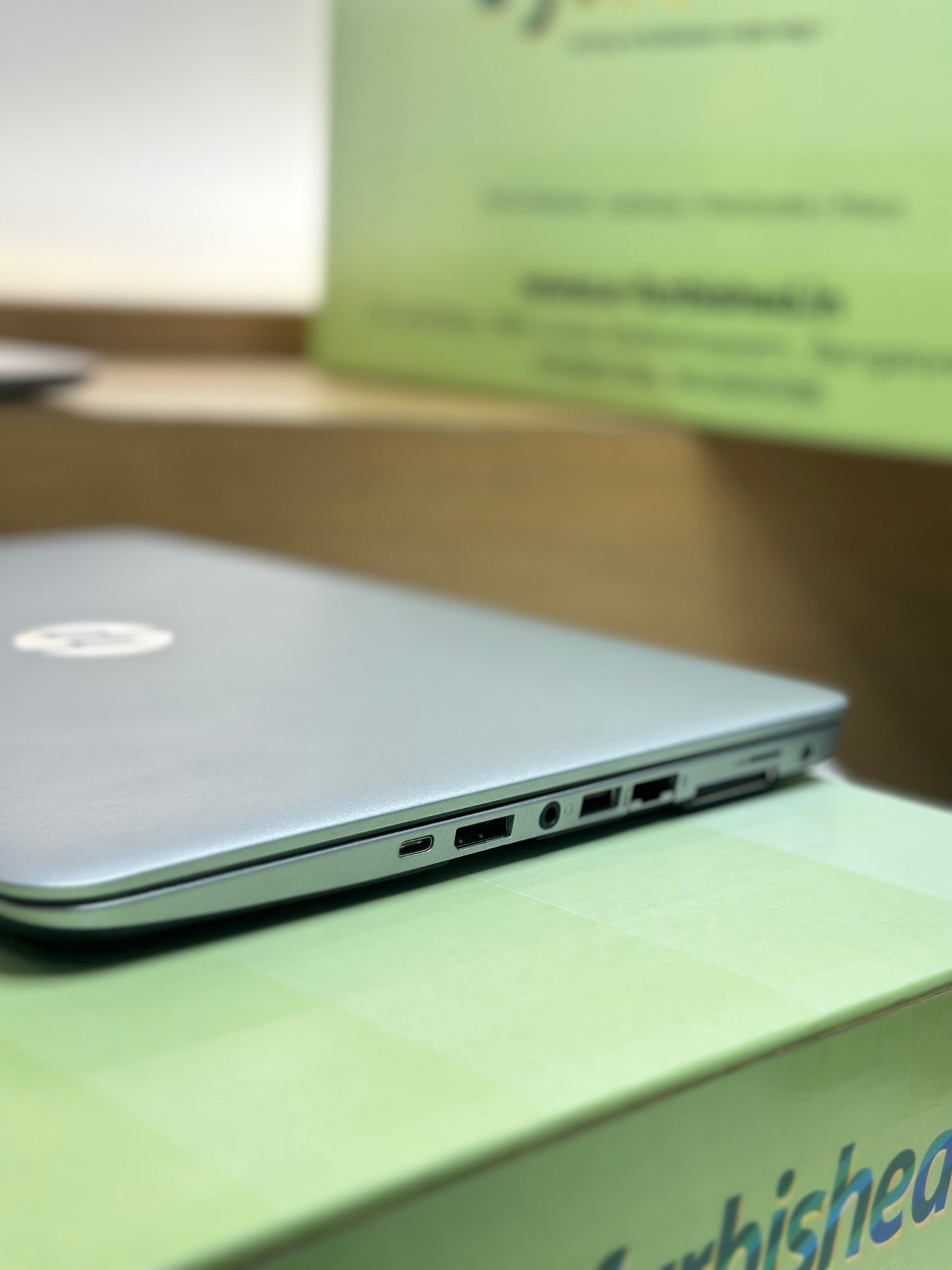 REFURBISHED HP ELITEBOOK 840 G4 (Core i7 8th/14"/1 YEAR Warranty)